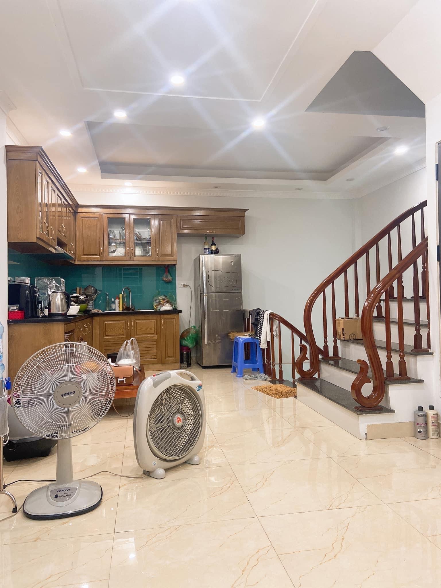 BÁN NHÀ NGÕ 622 MINH KHAI QUẬN HAI BÀ TRƯNG - 40M 5 TẦNG MT 4.7M - OTO LÝ THUYẾT BÃI GỬI XE CẠNH NHÀ NHÀ ĐẸP RỘNG Ở SƯỚNG VIEW TIMES CITY