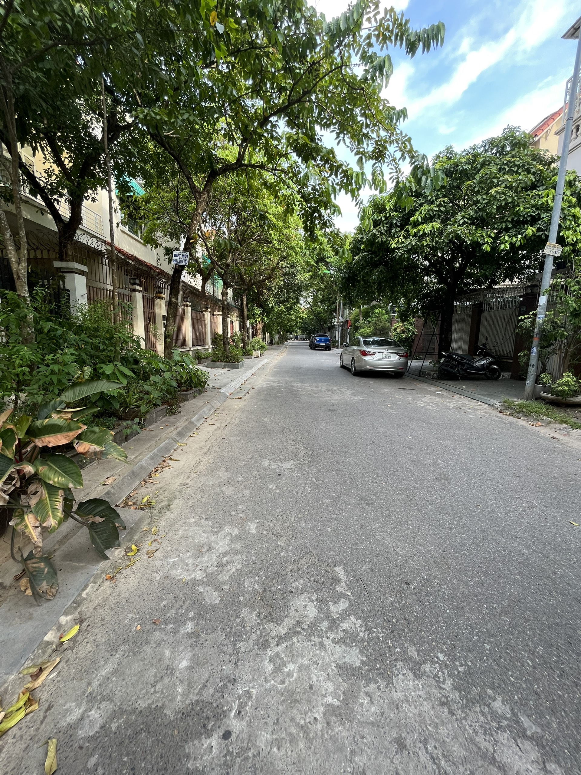 Bán BIỆT THỰ Làng Việt Kiều Châu Âu-Hà Đông 130mx4T-GARA-SÂN-VƯỜN chỉ 26 tỷ.