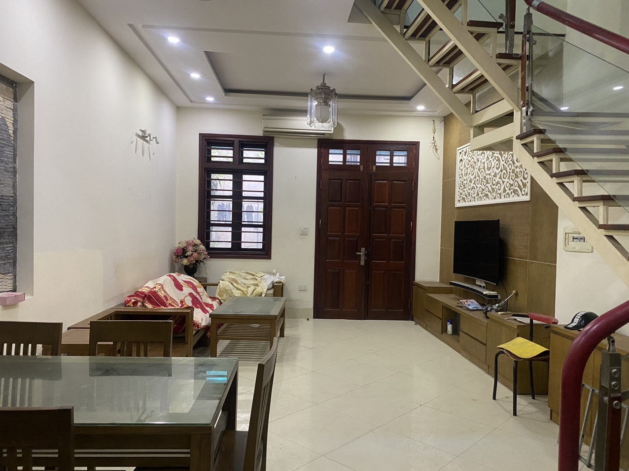 8 tỷ nhà phố Đào Tấn 50m2 mặt tiền 5m - gần Nguyễn Khánh Toàn, nhà mới ở thích, tiện làm văn phòng