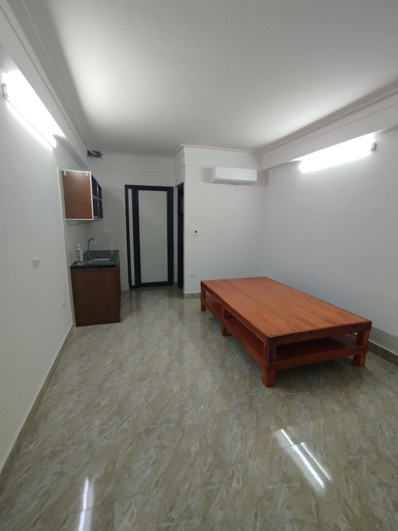 Bán nhà Cát Linh 40m2 x 4 tầng, gần phố, ngõ nông, chỉ 5,2 tỷ, 3 bước ra ga Cát Linh Hà Đông.