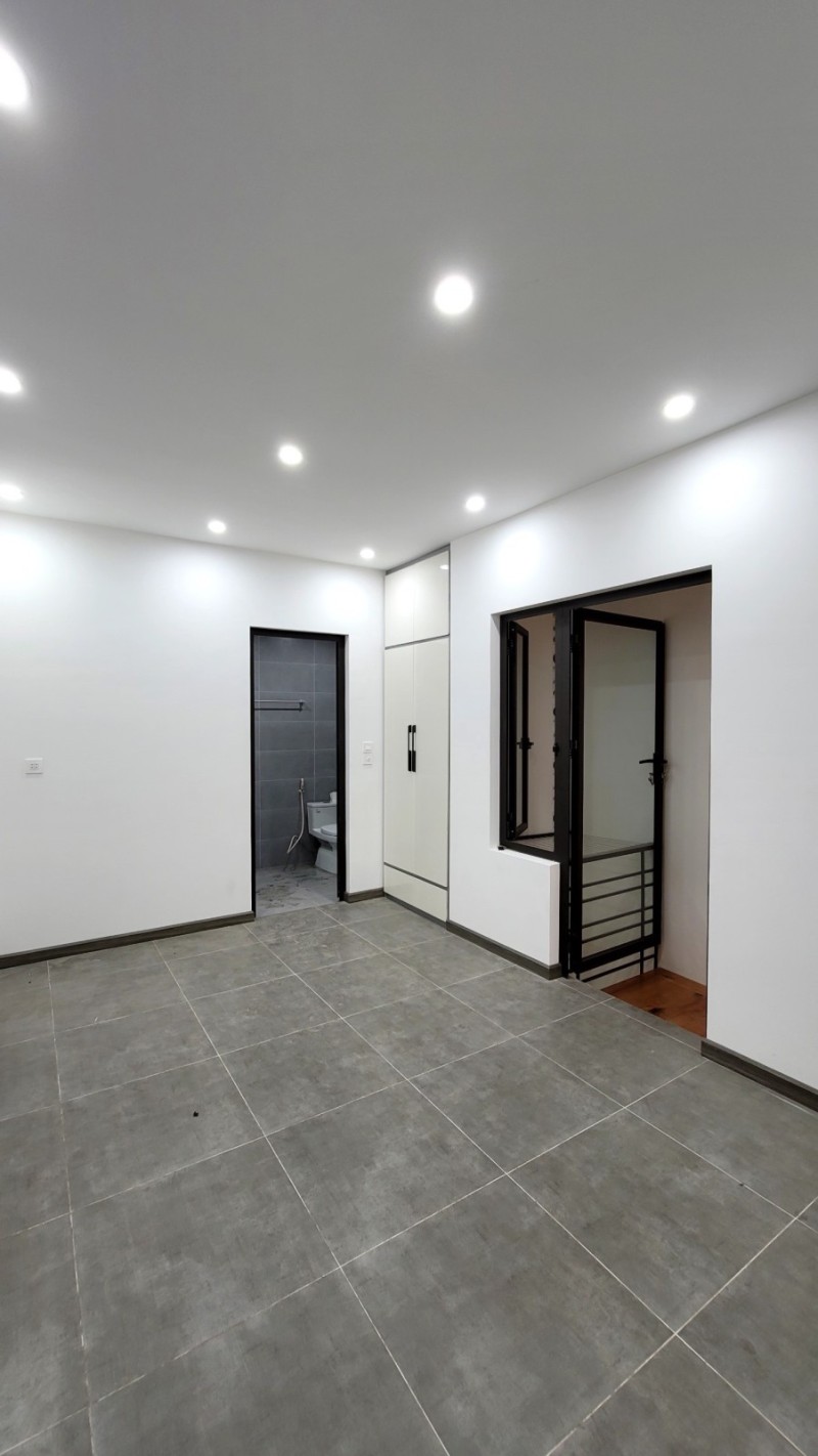 BÁN NHÀ TÂY SƠN DT 38M2 X 5 TẦNG, 3PN. NGÕ NÔNG, GẦN PHỐ, THOÁNG SÁNG, 4,8 TỶ