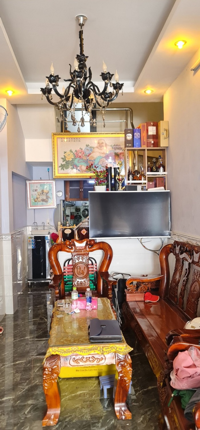 Bán nhà đường Linh Chiểu- Gần chợ Thủ Đức-52m2-3 tầng đúc-Chỉ 2.65 tỷ.