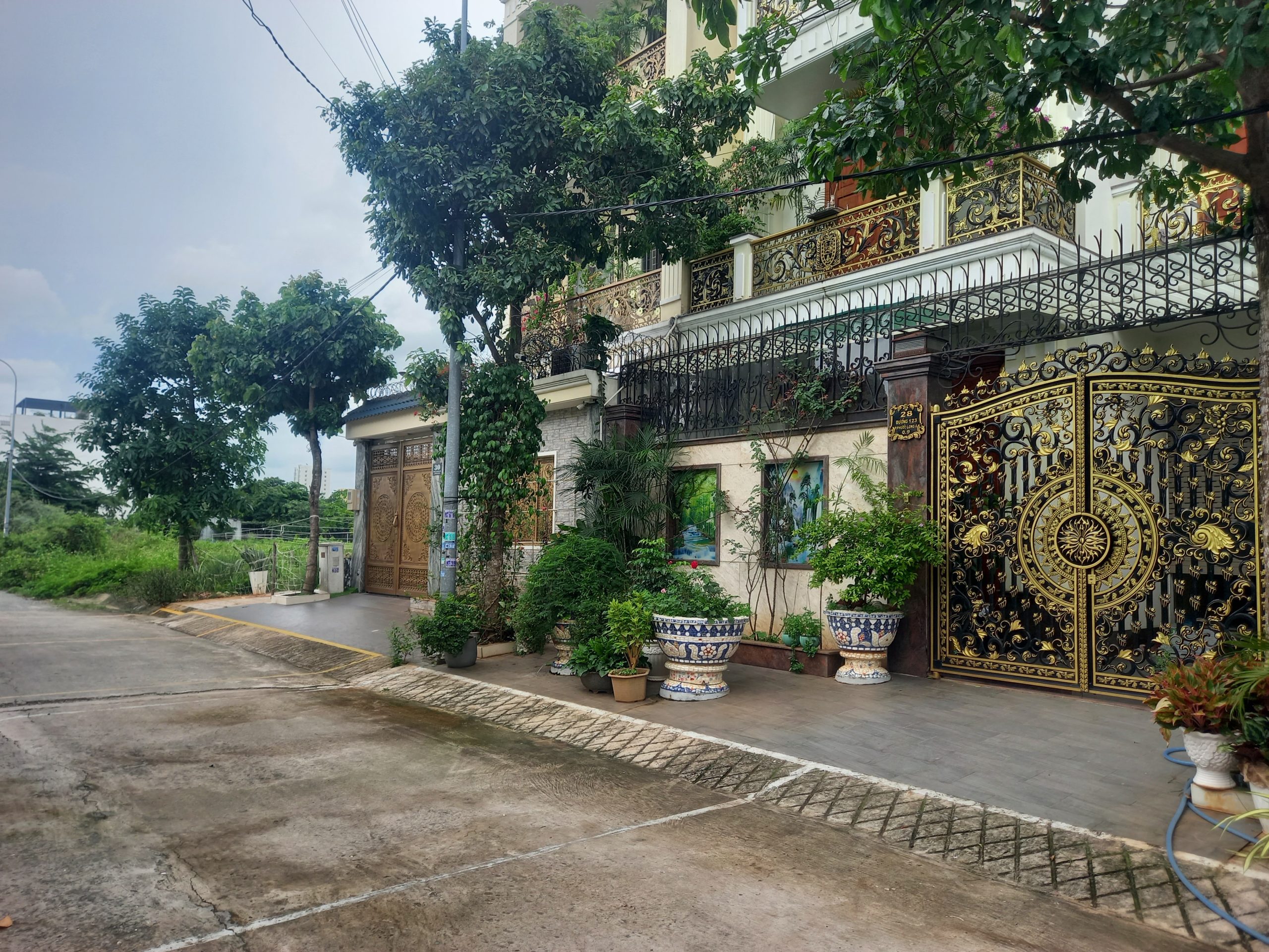 Bán nhà Mặt tiền 140m2- 3 tầng- Đường nhựa 12m- KDC Bắc Rạch Chiếc- PLA-TD.