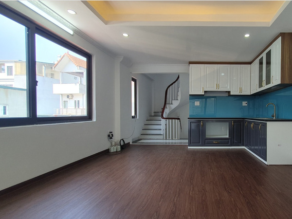 Ban-nha-ngo-228-Ngoc-Lam-Long-Bien