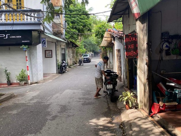 ban-nha-ngo-298-ngoc-lam-long-bien