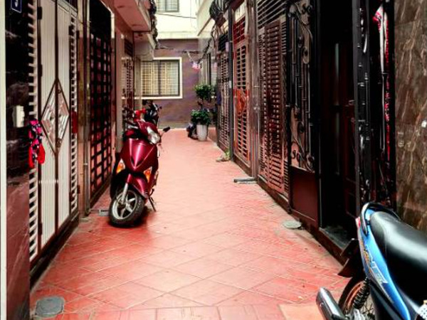 ban-nha-ngo-298-ngoc-lam-long-bien