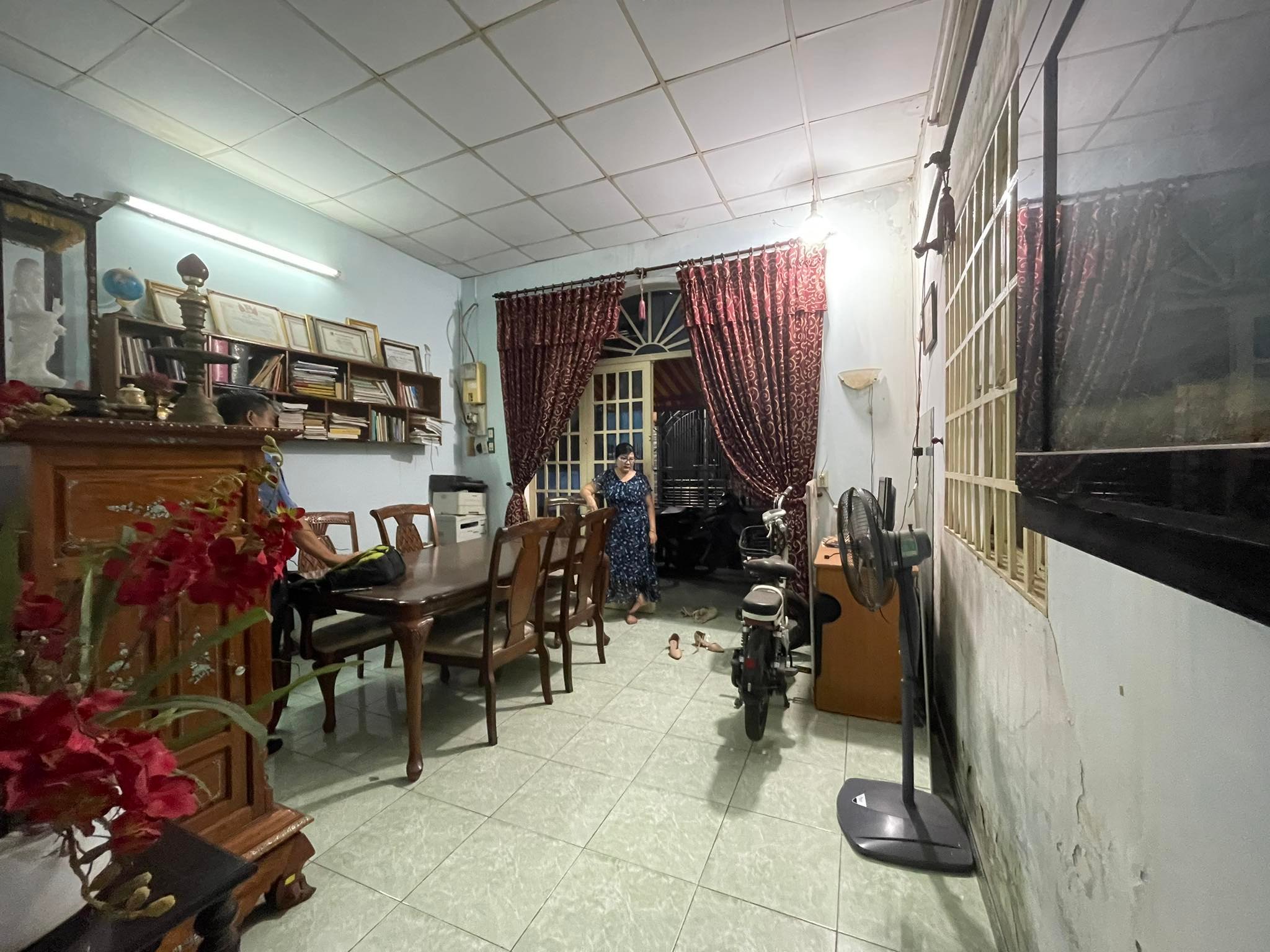 Bán gấp nhà 2 tầng 98m2, rộng 6m, nở hậu hơn 7m Nguyễn Thị Định, BTT, Quận 2