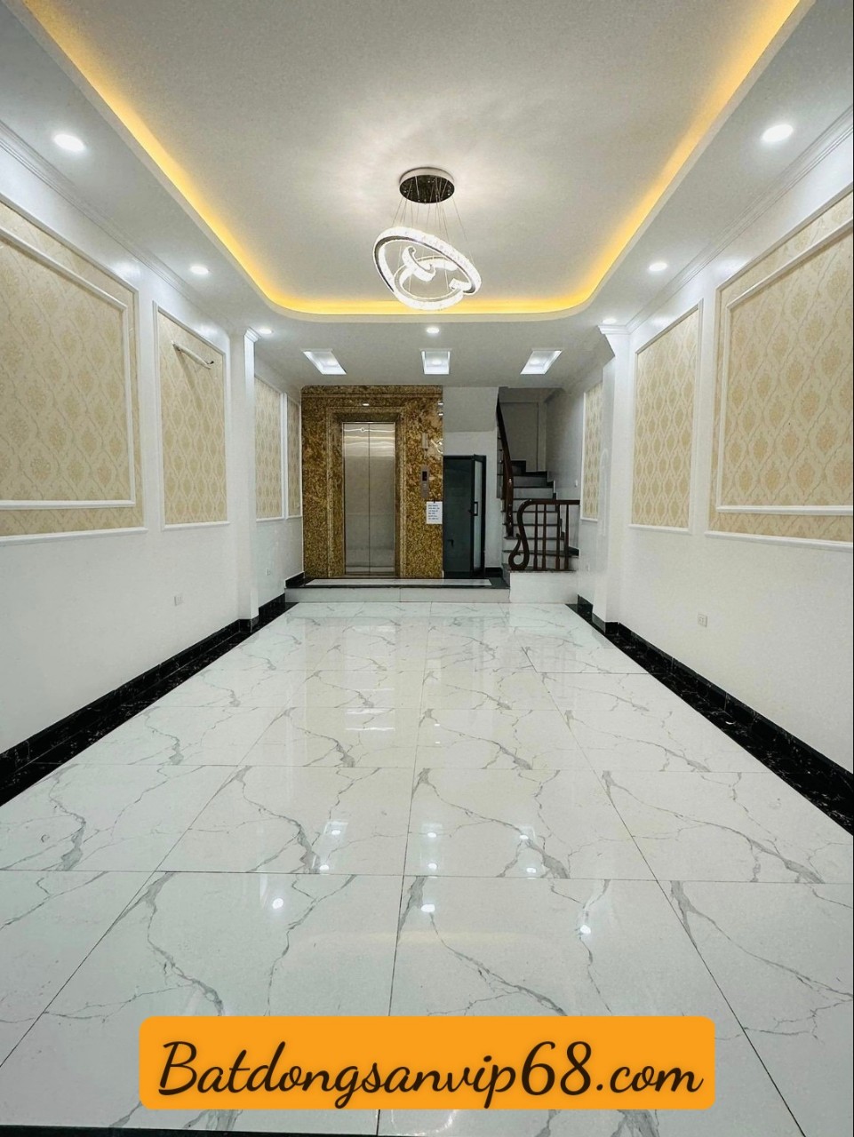 Cần bán căn nhà đẹp, thang máy xịn ngay gần ngõ 116 Nhân Hòa, Nhân Chính giá 7.5 tỷ