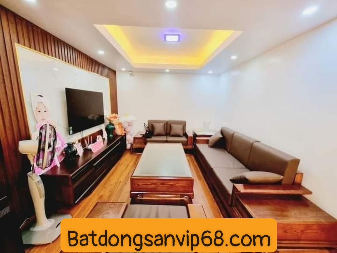 Cần bán nhà tại ngõ 144 Quan Nhân phía gần đường Lê Văn Lương, 50m2 5 tầng giá 6.9 tỷ