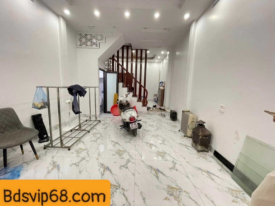 Cần bán nhà trung tâm quận Đống Đa, phố Trung Liệt 41m2 5 tầng 9.8 tỷ.