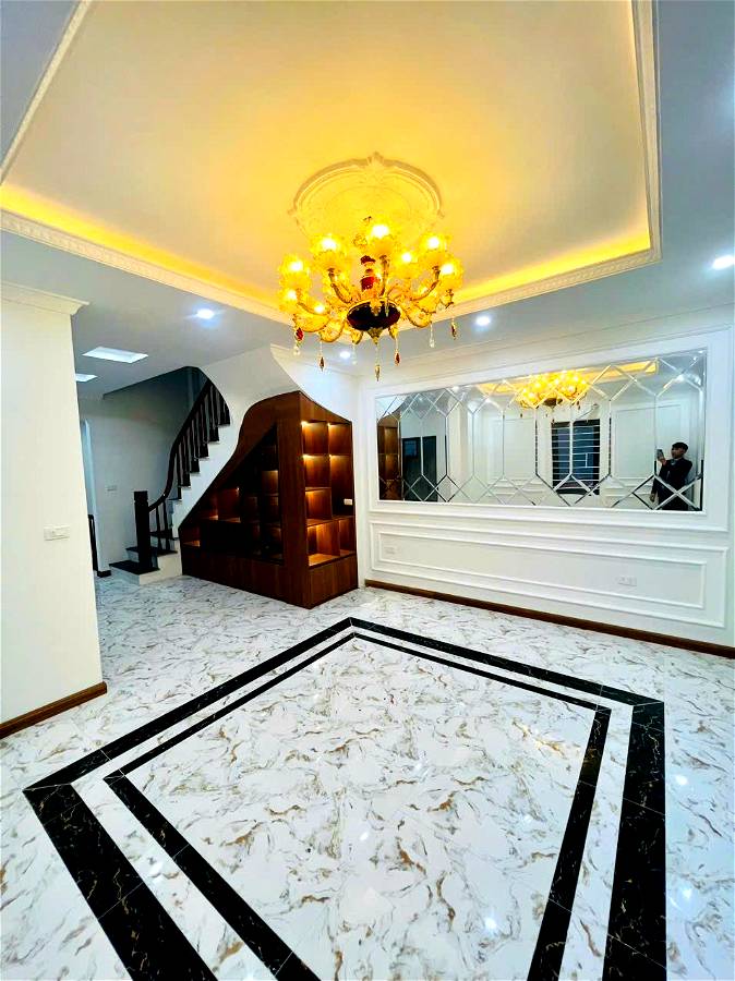 Bán nhà tại Bát Khối gần trường mầm non Hoa Anh Đào, chợ, nhà văn hoá,… Dt 46m2. Mt 4m giá 6 tỷ có