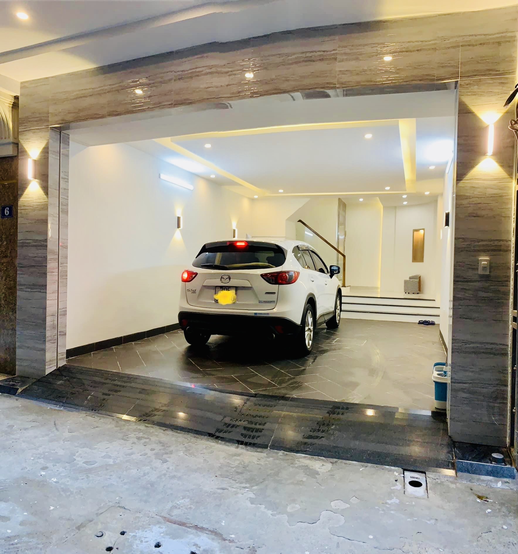 BÁN NHÀ PHÂN LÔ NGUYỄN LƯƠNG BẰNG QUẬN ĐỐNG ĐA - 60M 6 TẦNG MT 5M - GARA 2 OTO NGỦ TRONG NHÀ THANG MÁY KINH DOANH ĐỈNH GẦN VƯỜN HOA 1/6