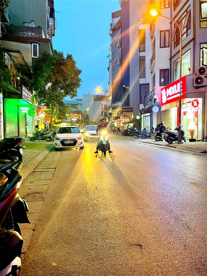 CHÍNH CHỦ BÁN NHÀ MẶT PHỐ VÍP CHÙA QUỲNH -MẶT TIỀN 4M- KINH DOANH NGÀY ĐÊM - TẶNG FULL NỘI THẤT