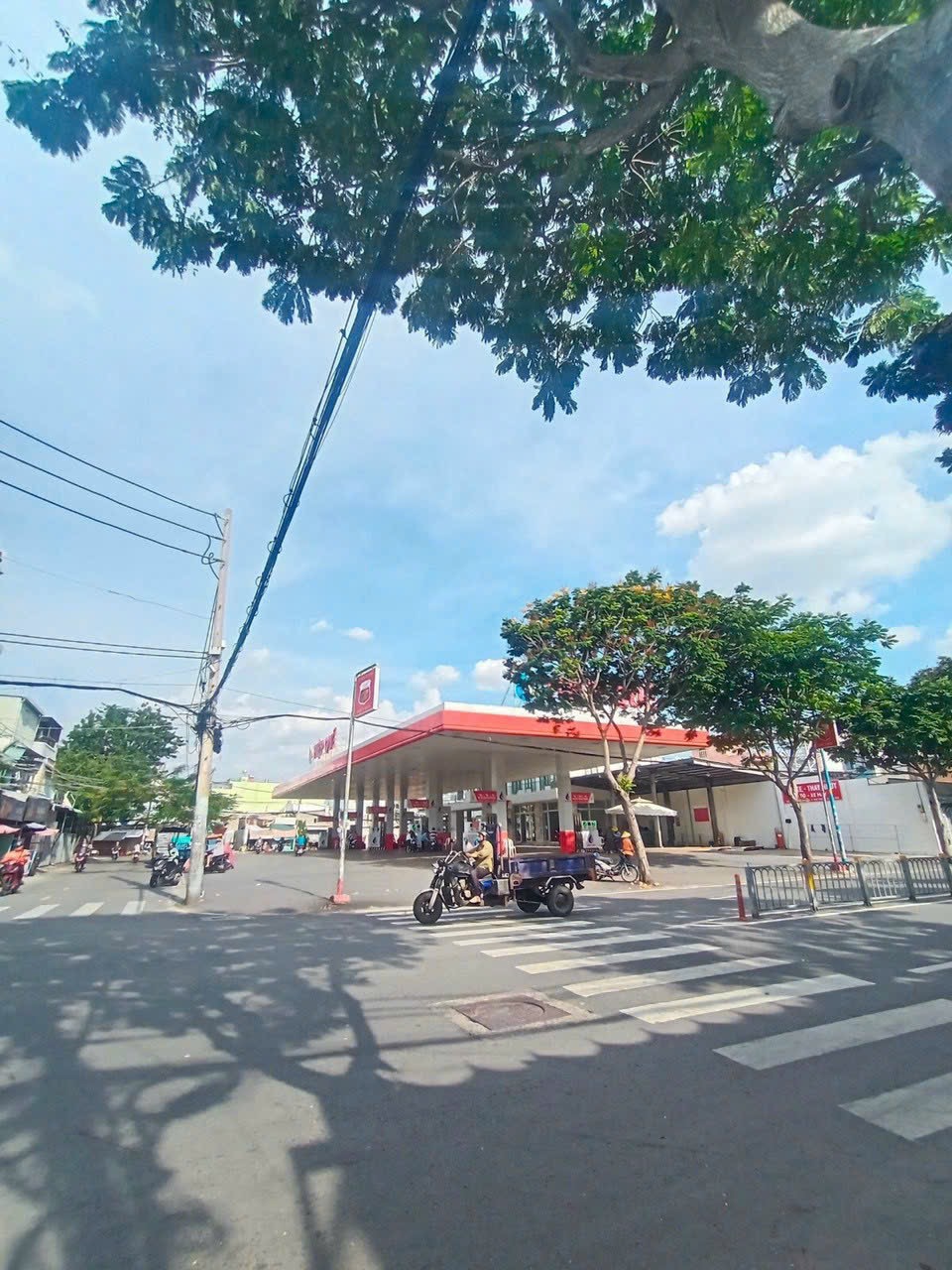 MẶT TIỀN HẺM 6M - KÊNH TÂN HOÁ - KINH DOANH BUÔN BÁN SẦM UẤT - VÀI BƯỚC CHÂN RA MẶT TIỀN - 60M2 CHỈ 6.4 TỶ