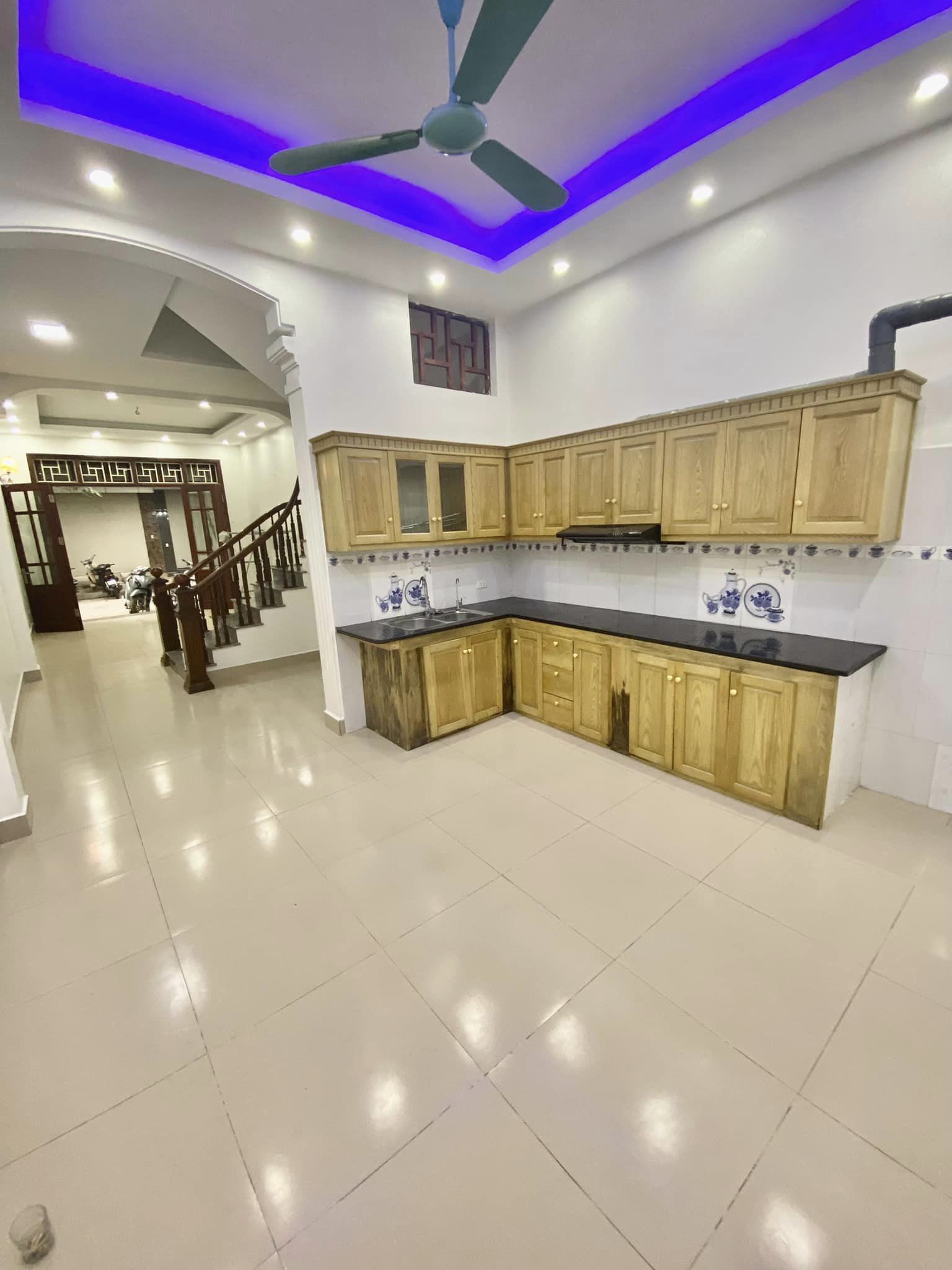 PHÂN LÔ KIẾN HƯNG HÀ ĐÔNG - Ô TÔ TRÁNH - VỈA HÈ - KINH DOANH GIÁ NHỈNH 7 TỶ DT 50M* 4 TẦNG MT 4 M