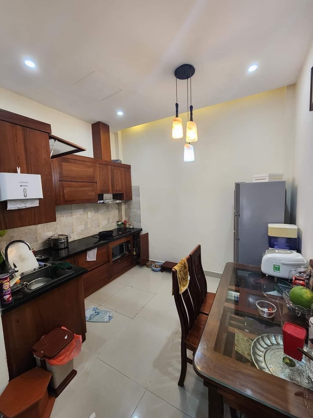 Bán nhà ngõ phố Phan Kế Bính - Ngõ ba gác tránh - Gần phố - Khu dân trí cao - An ninh tốt