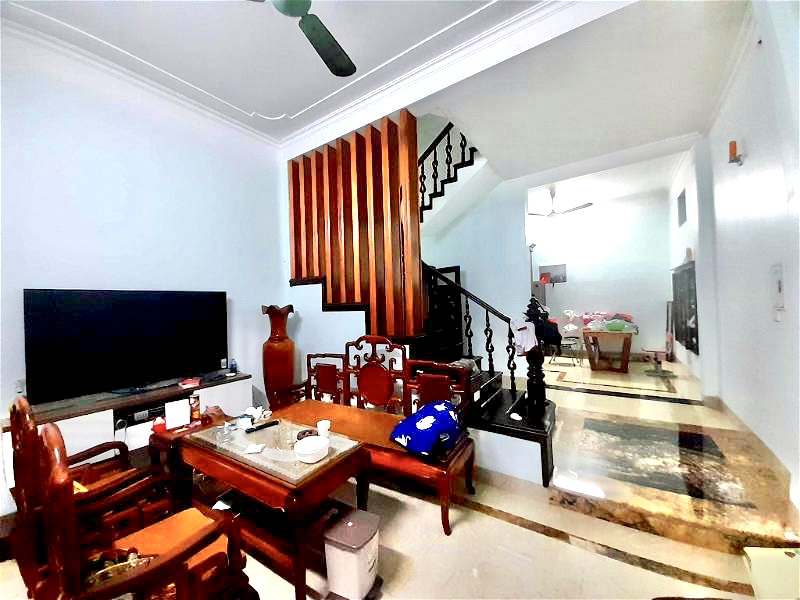 CỰC HOT - Chỉ 80tr 1m Phố Nguyễn Văn Cừ, Long Biên, sát ô tô tránh