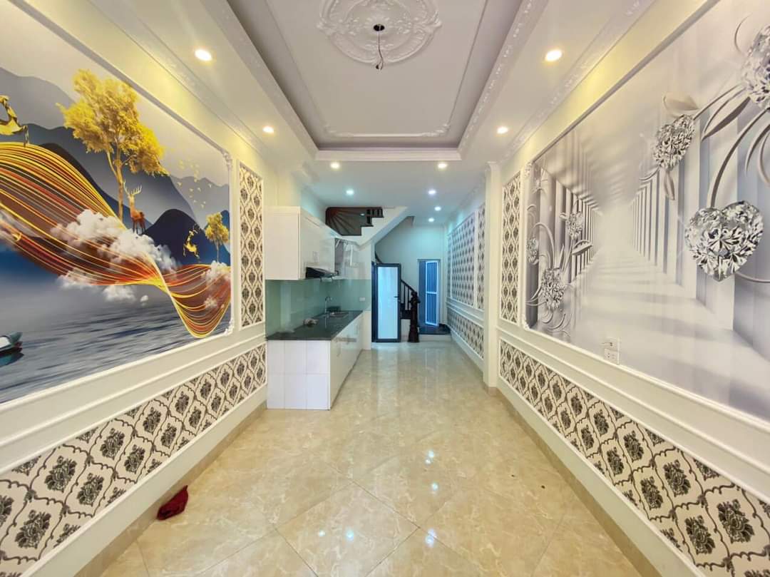 Hoa hậu Bát Khối,Long Biên. 30m2, 5tầng. Oto đỗ cửa full nội thất, ở luôn. Nhỉnh 3tỷ