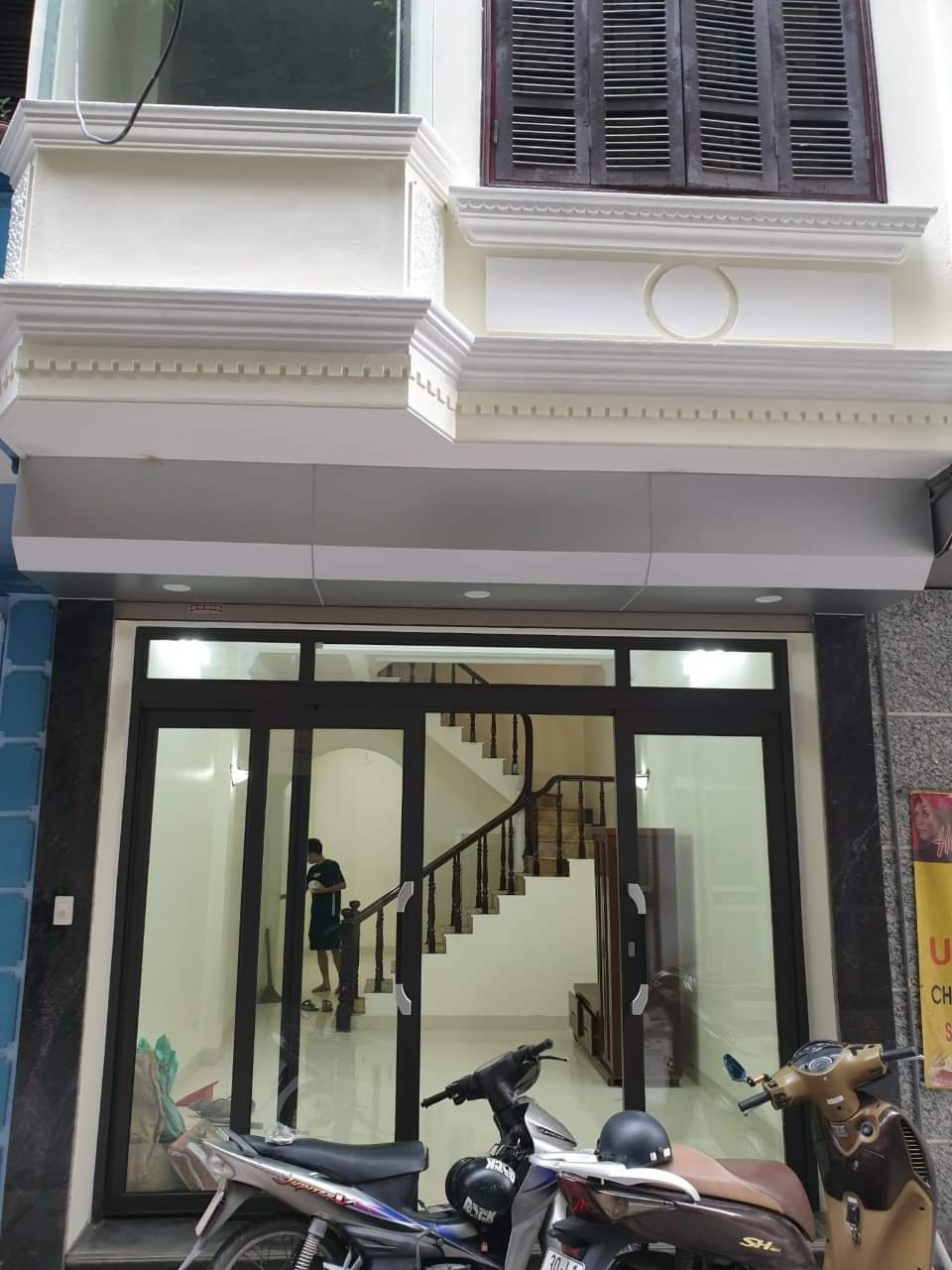 NHÀ BÁN HÀO NAM 2 THOÁNG. KD. DT 38.5M. 5TẦNG. MT 4.2M. HƠN 6 TỶ. ĐANG CẦN BÁN.