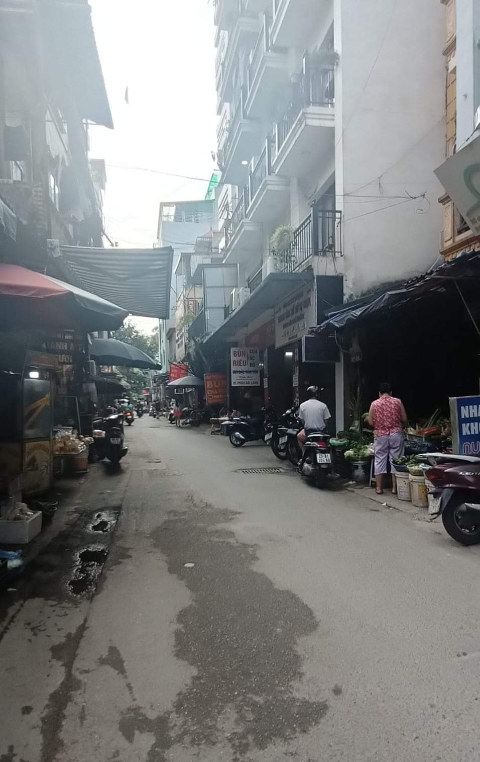 NHÀ BÁN PHÁO ĐÀI LÁNG. DT 30M. 5TẦNG. NHỈNH 5 TỶ. ĐANG CẦN BÁN.