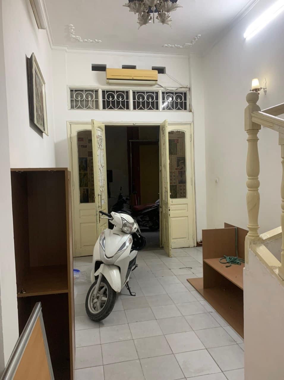 BÁN NHÀ NGUYỄN TRUNG NGẠN QUẬN HAI BÀ TRƯNG - 40M 4 TẦNG MT 3.2M - HƠN 6 TỶ PHỐ CỔ NGÕ RỘNG GẦN LÒ ĐÚC - NGYỄN CÔNG TRỨ.