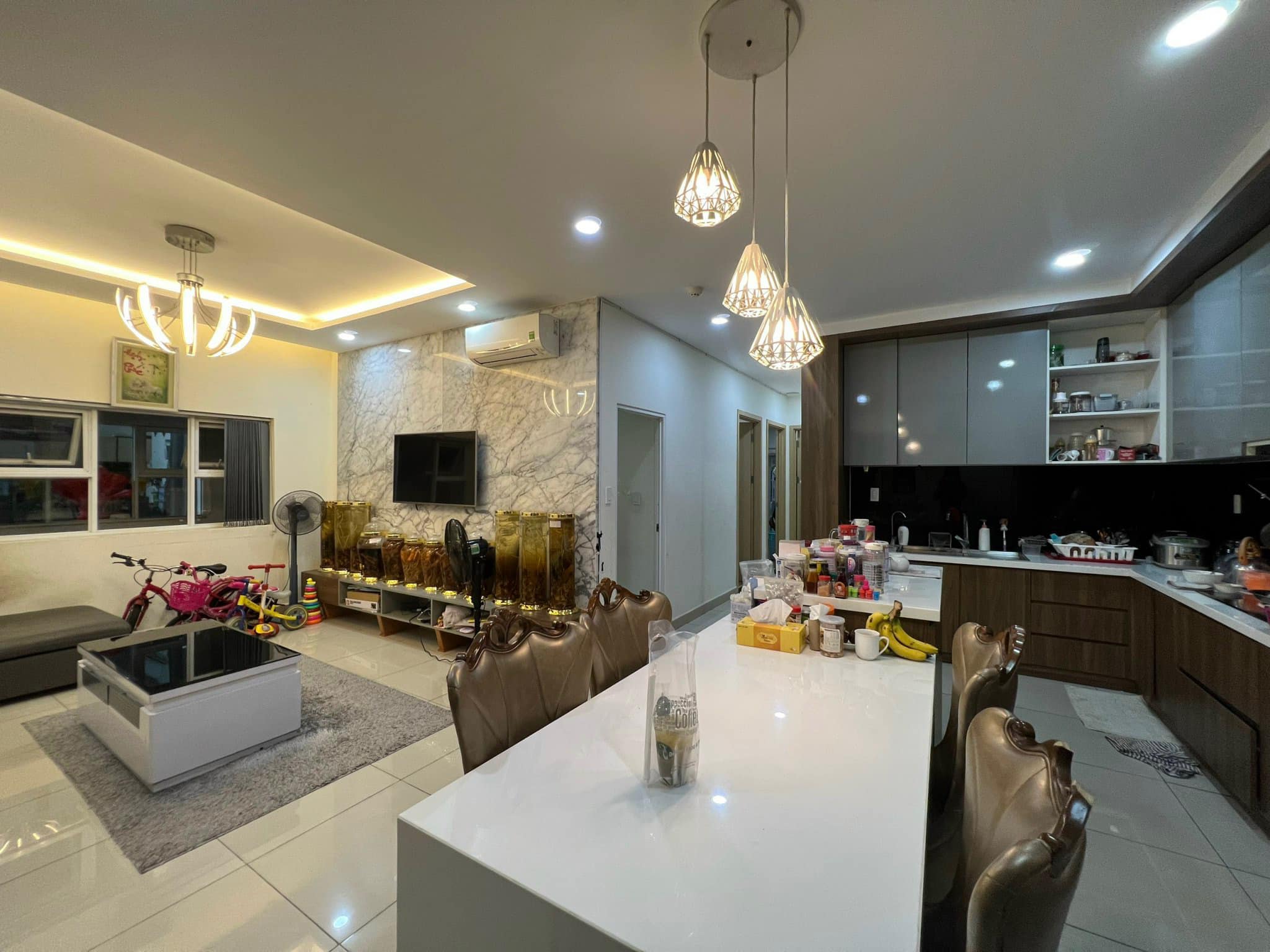 ORIEN TAL PLAZA T11, Tân Phú giáp Bàu Cát, 106M2, 3PN, tặng full nội thất nửa tỷ chỉ 4.1 tỷ