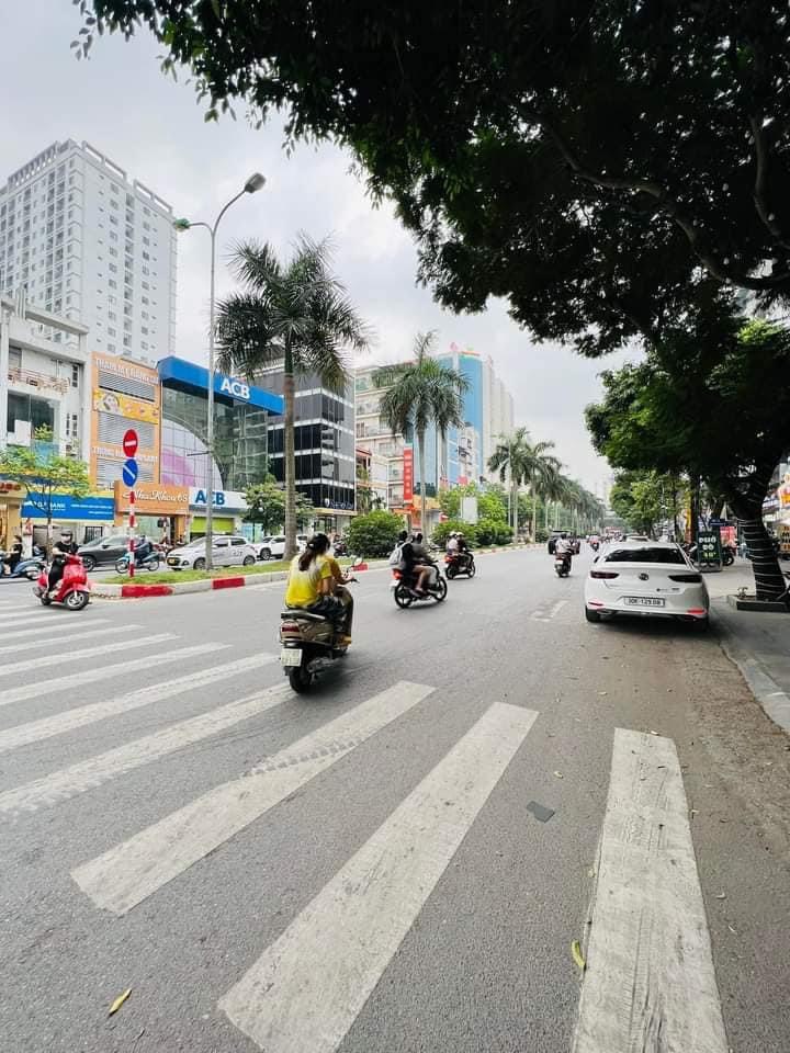 MP Văn Quán, Lô Góc, 2 mặt tiền, 110m chào giá 21.5 tỷ.