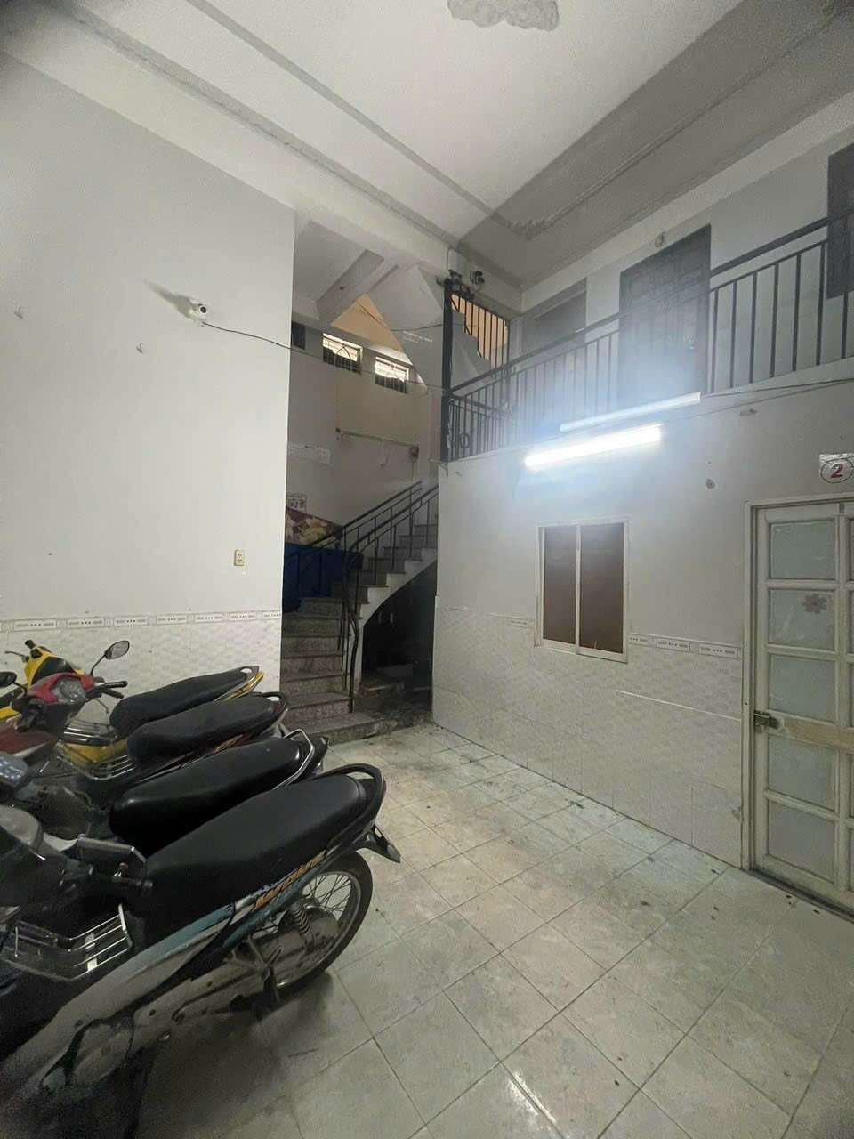 Bán nhà CHDV HẺM XE TẢI LÝ THƯỜNG KIỆT TÂN BÌNH 85M2,5 TẦNG 20PHÒNG CHO THUÊ CHỈ 8.5 TỈ