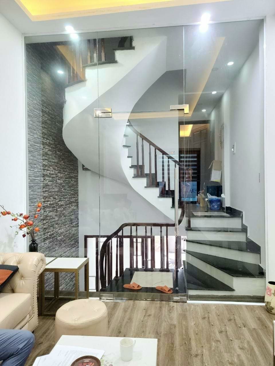 Bán nhà riêng Quận Bắc Từ Liêm - phân lô - 5 tầng mới đẹp, ở ngay - Ôtô - 2 thoáng - sát phố - 8 tỷ 200