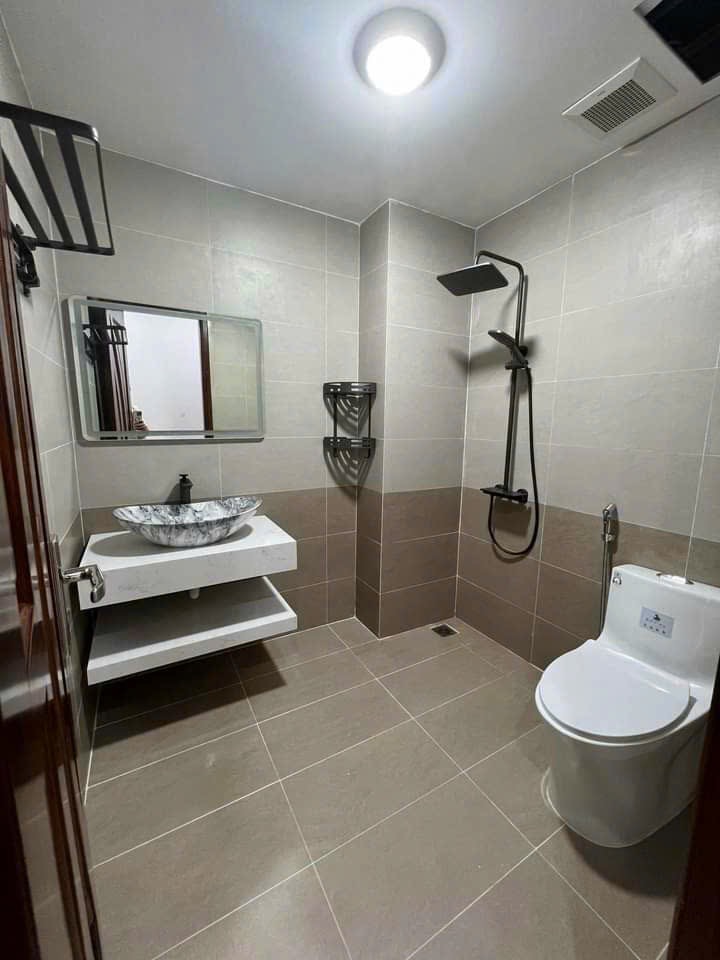 XIN PHÉP LÊN SIÊU PHẨM -BÁN NHÀ CẦU GIẤY - PHÂN LÔ- 2 THOÁNG -50M - GIÁ 5T1