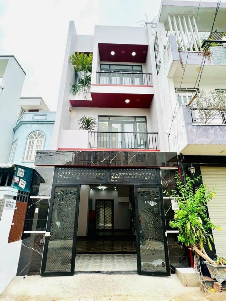 BÁN NHÀ 3 TẦNG- XÂY MỚI/ VÕ VĂN HÁT- QUẬN 9