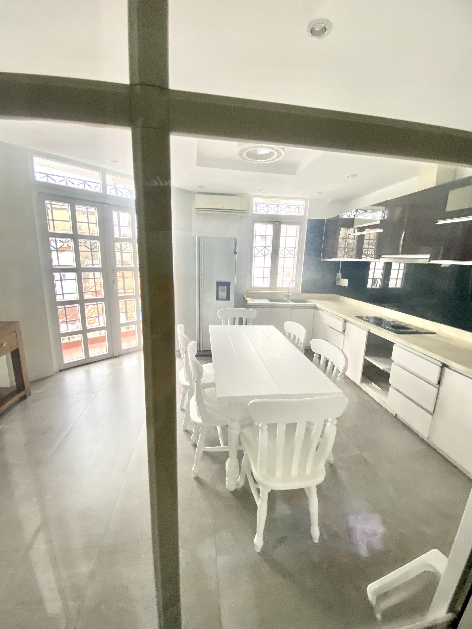 CHO THUÊ nhà nguyên căn 5 tầng Nguyễn Cư Trinh Quận 1 – Giá thuê 28 triệu/tháng nội thất có sẵn tiện kinh doanh