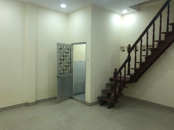 CHO THUÊ nhà nguyên căn HXH Nguyễn Đình Khơi, Quận Tân Bình, giá thuê chỉ 8.5 triệu/tháng, gần ngã tư Bảy Hiền