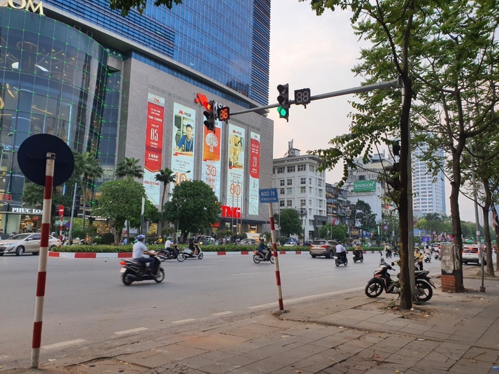 CHO THUÊ CỬA HÀNG MẶT PHỐ NGUYỄN CHÍ THANH 42M2 – 18TR.