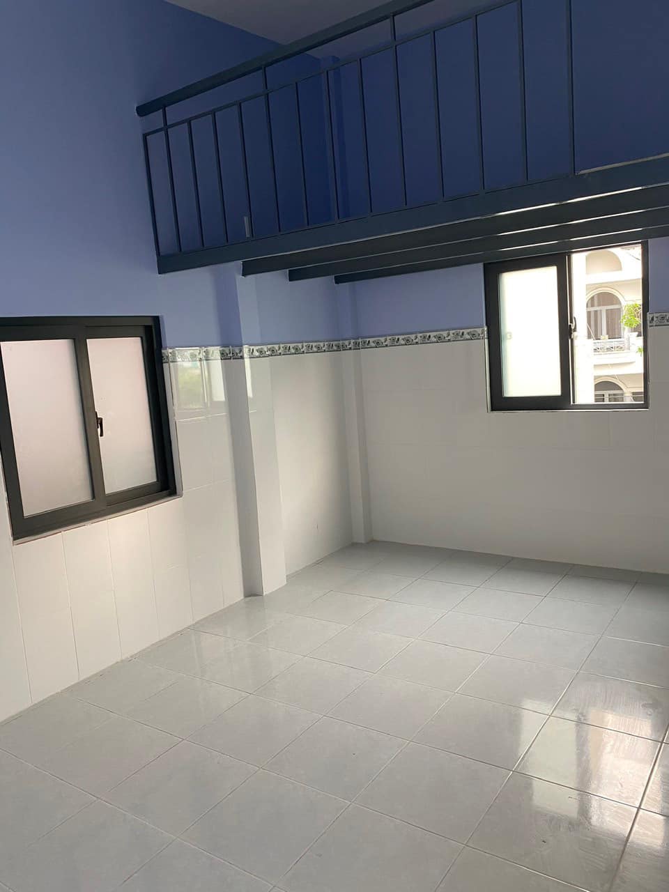 SÁT MẶT TIỀN- NGAY HUTECH- HẺM XE HƠI- KHU KINH DOANH SẦM UẤT- 12 PHÒNG- DOANH THU 45 TRIỆU/ THÁNG- CHỈ 100 TRIỆU/M2-