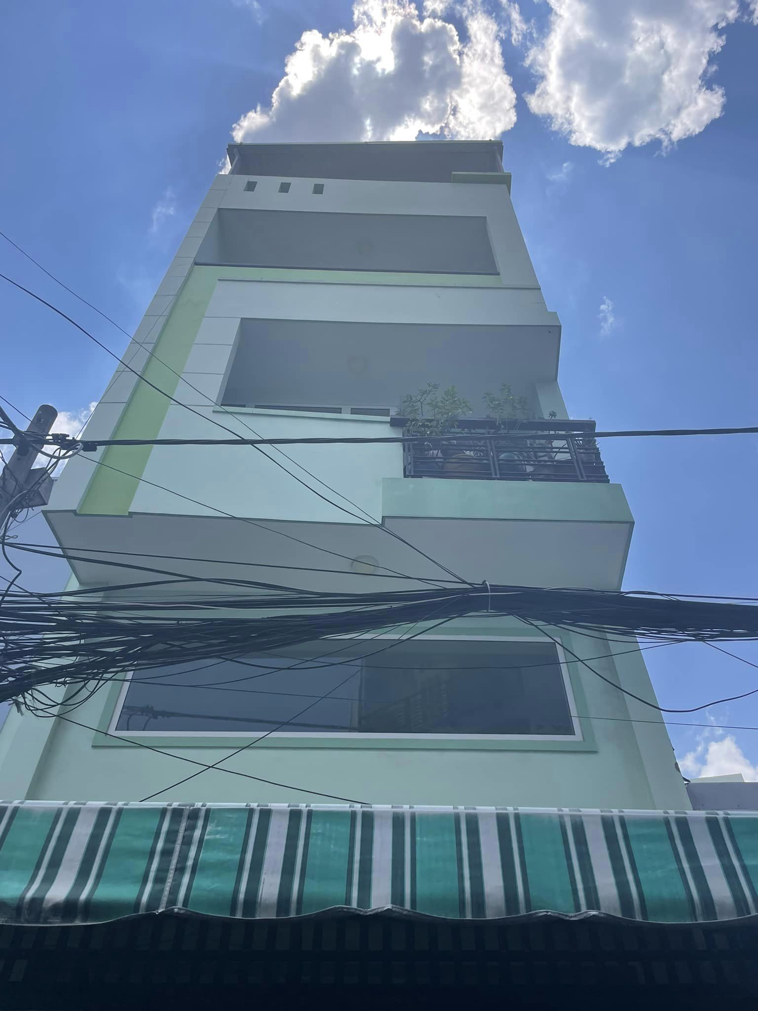 HẺM XE HƠI - PHAN CHU TRINH- 4.5x10 - 5 TẦNG- 10.9 TỶ