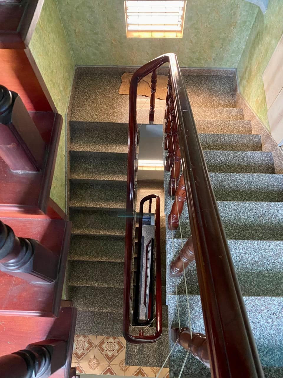 NHÀ CHÍNH CHỦ - GẦN LANDMART 81- KHU DÂN CƯ ĐỒNG BỘ - HẺM NHỰA 6M - AN NINH TUYỆT ĐỐI - 2MT TRƯỚC SAU- 5 TẦNG - GIÁ