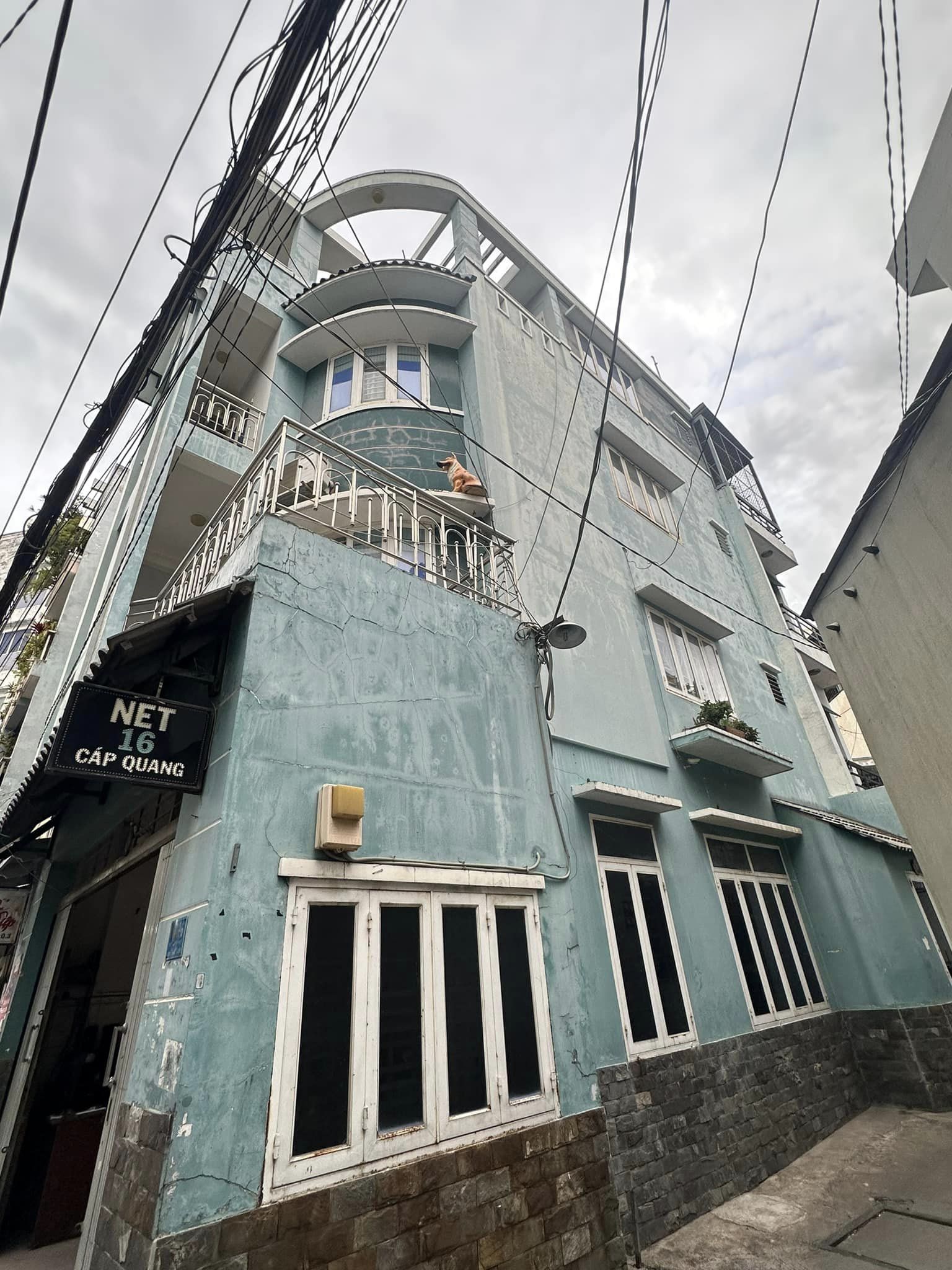 NGANG KHỦNG - 55M - 4 TẦNG - QUẬN 3 - XE HƠI NGỦ TRONG NHÀ - LÔ GÓC - CHỈ 9.2 TỶ - VỪA Ở VỪA KINH DOANH.