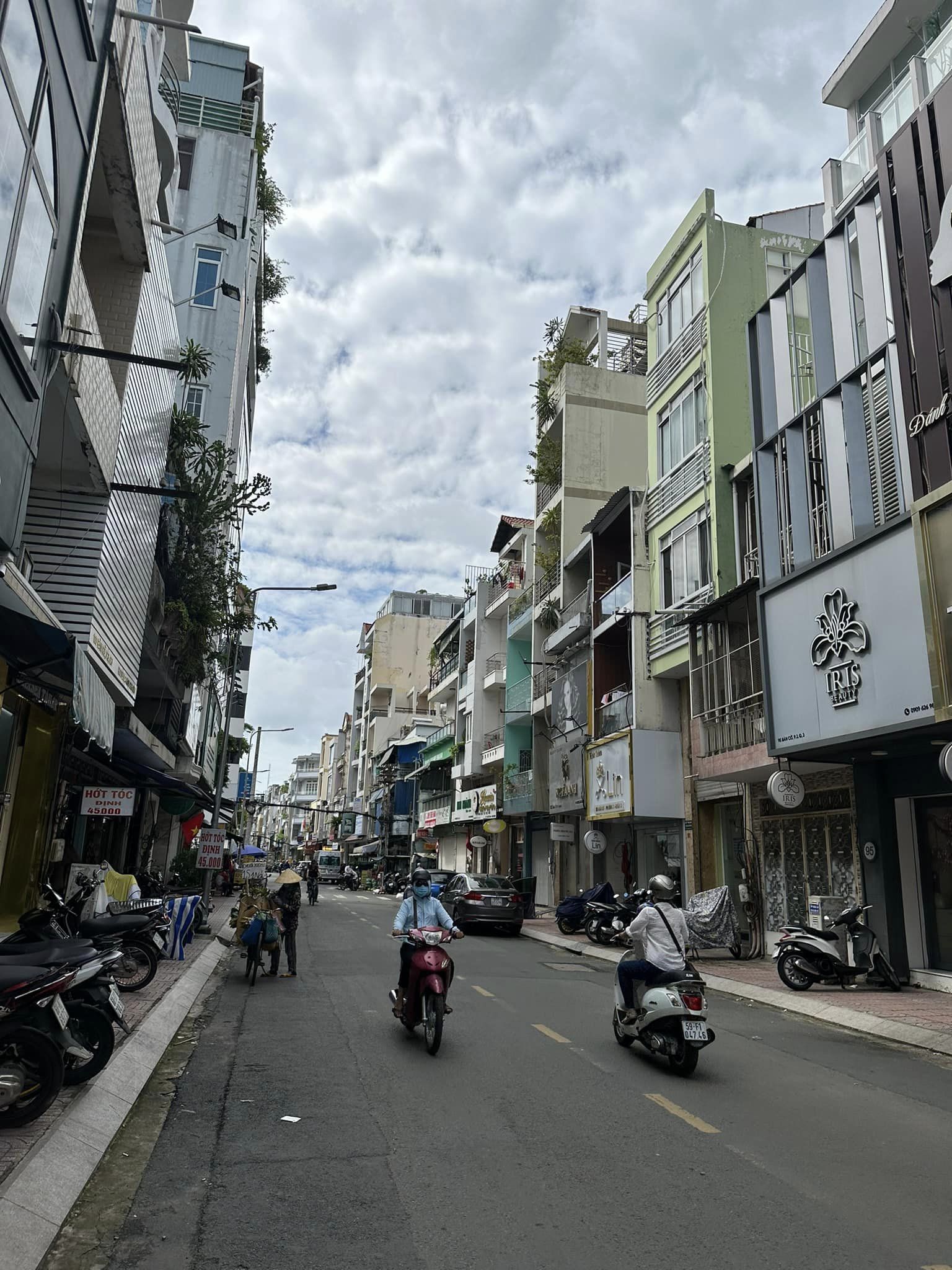 MẶT TIỀN QUẬN 3 - VỊ TRÍ CỰC ĐẸP - 4 TẦNG - 36M2 - CHỈ 13.xxx TỶ.