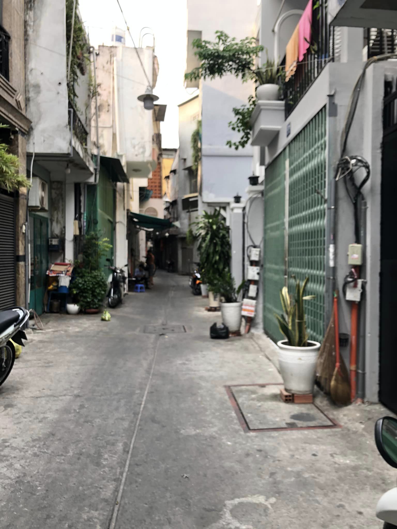 NHÀ NGANG 6m SÁT MẶT TIỀN - LÊ VĂN SỸ- HẺM 4M - NHỈNH 10 TỶ