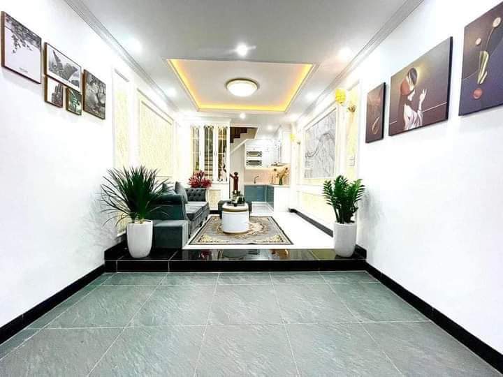 Bán nhà ngõ 44 Trần Thái Tông, gần Duy Tân, Cầu Giấy,nhà mới, 6tầng, 46m2,ôtô gần, 6.6tỷ