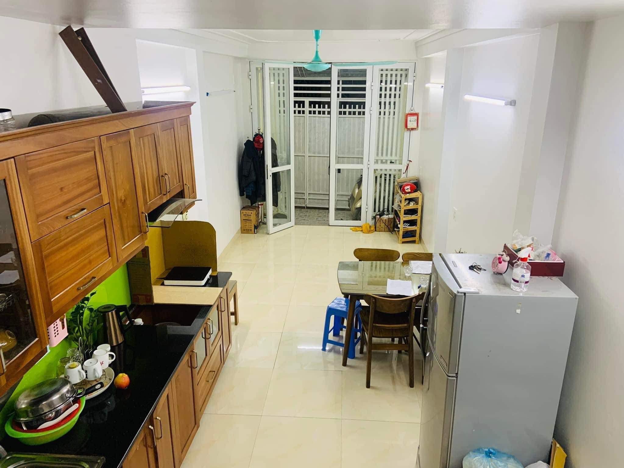 Nhà đẹp chắc chắn, ngõ rộng oto đỗ cửa 39m2 X 5 tầng, chỉ 4,15 tỷ