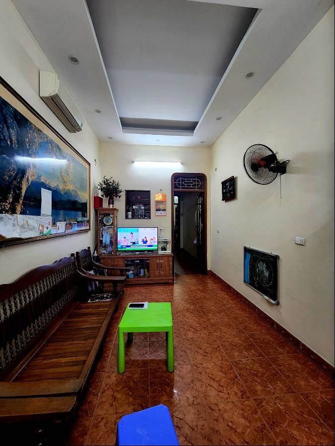 BÁN NHÀ CẦU GIẤY .TRẦN THÁI TÔNG.63M*4T*MT 4M.GIÁ 8.2 TỶ