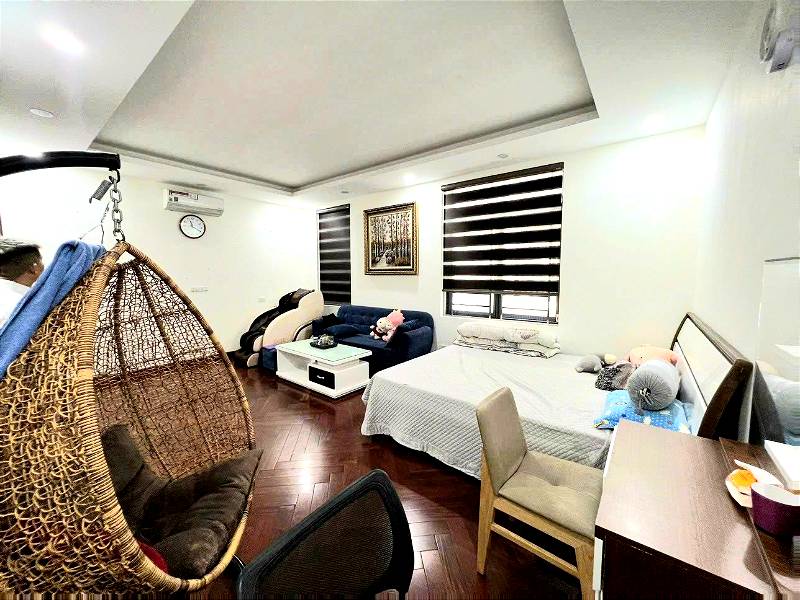 BÁN NHÀ NGÕ 37 PHỐ TRẦN QUỐC HOÀN: 45m2, 5 tầng, ôtô vào nhà, vừa ở vừa kinh doanh ra tiền