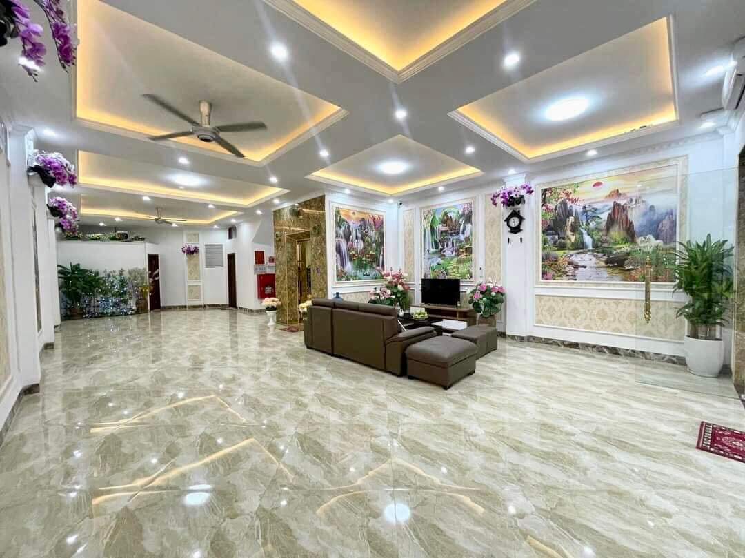 Bán nhà đường TRẦN KIM XUYẾN - Cầu Giấy, 70 m2, 6 tầng, ô chờ TM, ô tô 7 chỗ vào.