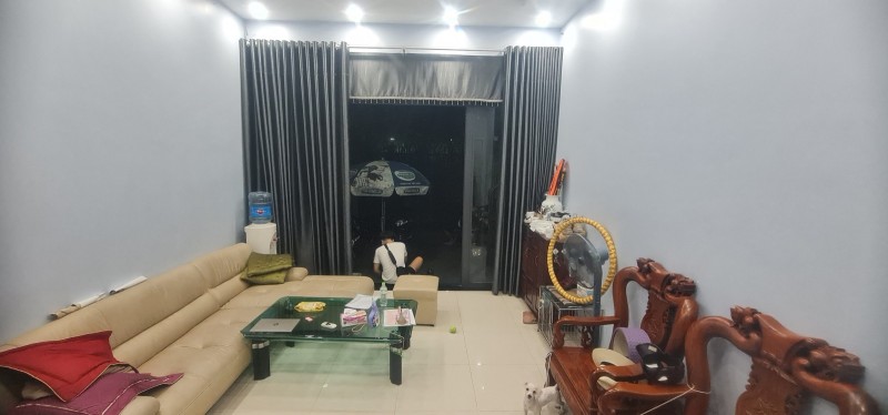 Chỉ 5 tỷ sở hữu nhà Đặng văn Ngữ 40m2 5 tầng, ô tô đỗ cổng, nói không quy hoạch,