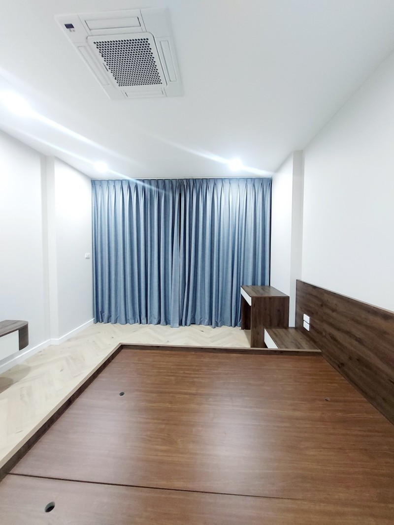 Hiếm! Bán nhà Phạm Ngọc Thạch 48m2 3 tầng, ngõ thông tứ tung, chỉ 4,15 tỷ