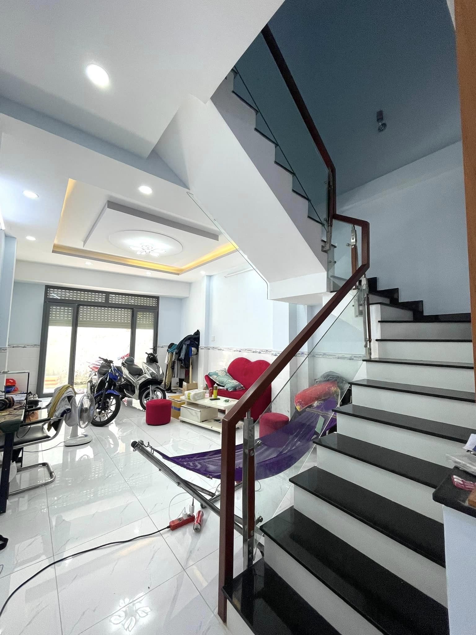 80m2