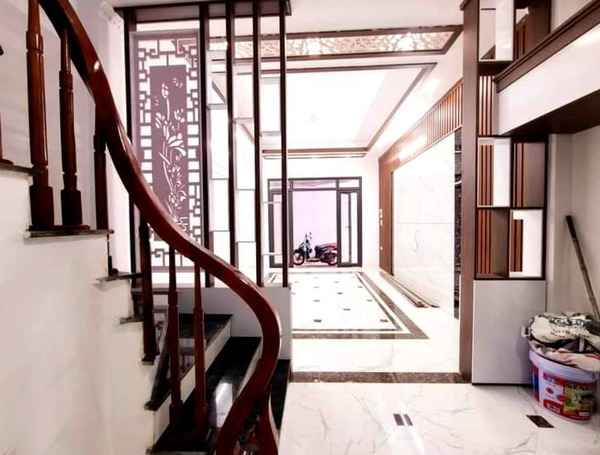 ban-nha-ngo-206-co-linh-long-bien-3