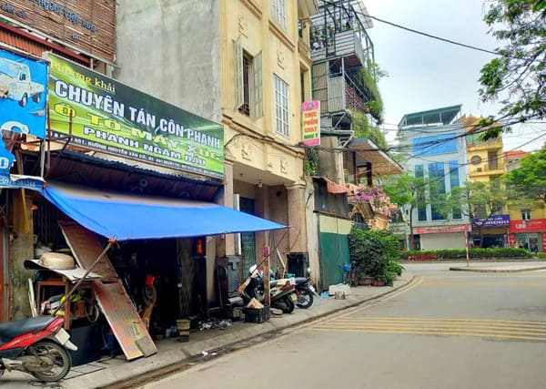 Giá bất động sản tai ngõ 145 Nguyễn Văn Cừ khoảng 50-175 triệu đồng/m2 ban-nha-ngo-451-nguyen-van-cu-3